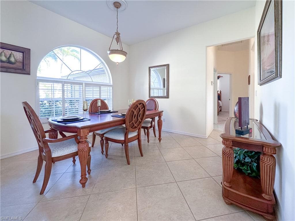 948 Chesapeake Bay CT, NAPLES FL 34120-6