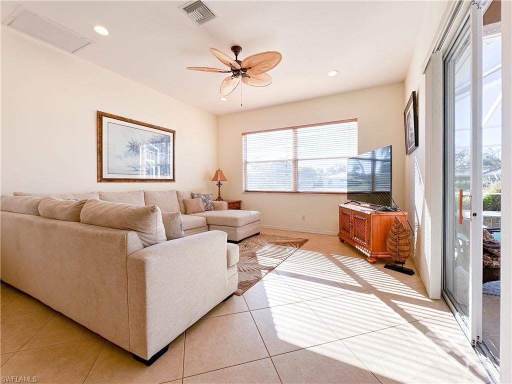 948 Chesapeake Bay CT, NAPLES FL 34120-19