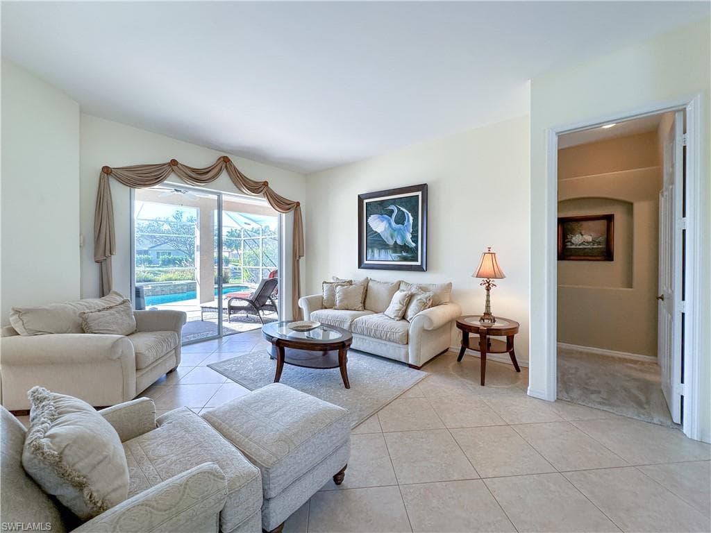 948 Chesapeake Bay CT, NAPLES FL 34120-8