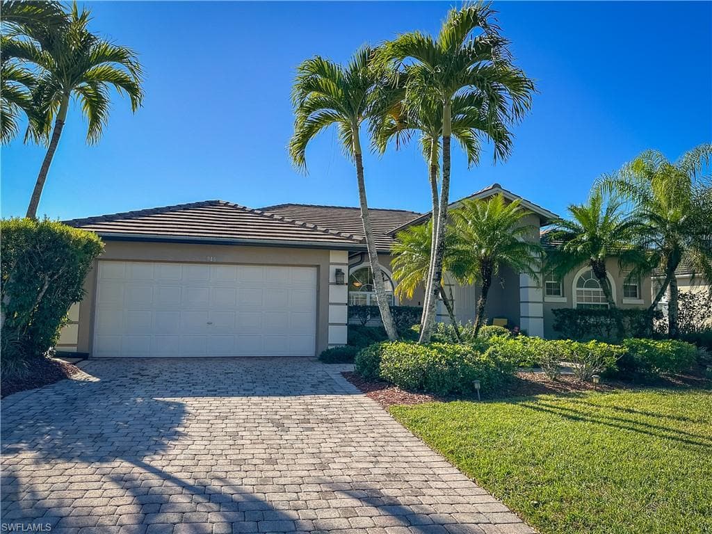 948 Chesapeake Bay CT, NAPLES FL 34120-37