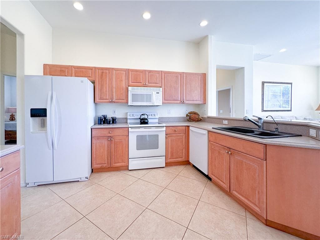 948 Chesapeake Bay CT, NAPLES FL 34120-9