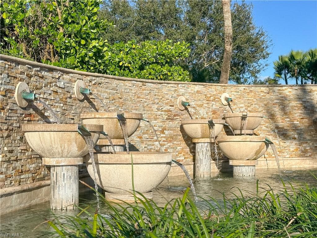 948 Chesapeake Bay CT, NAPLES FL 34120-34