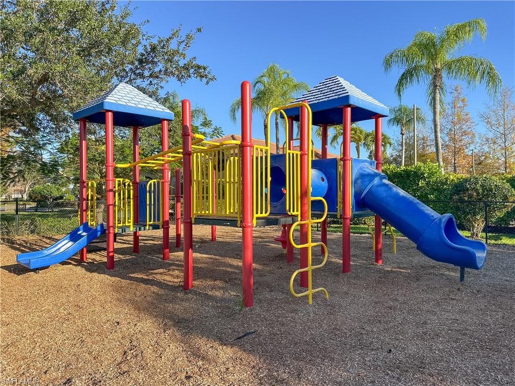 948 Chesapeake Bay CT, NAPLES FL 34120-30