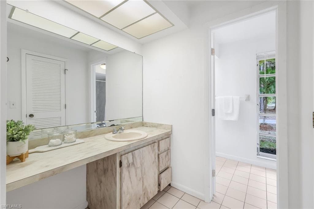 525 Weber BLVD N, NAPLES FL 34120-22