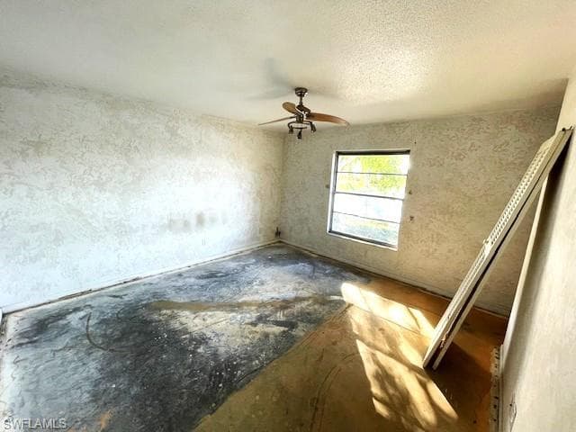 9761 Deerfoot DR, FORT MYERS FL 33919-7