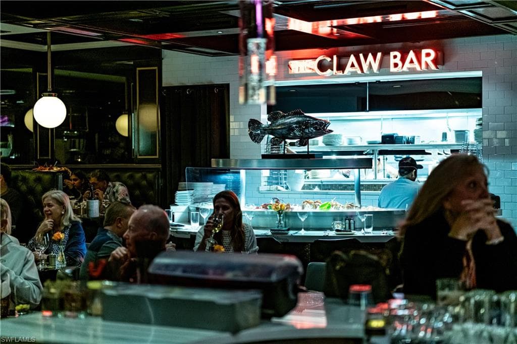 221 9th ST S # 207, NAPLES FL 34102-33