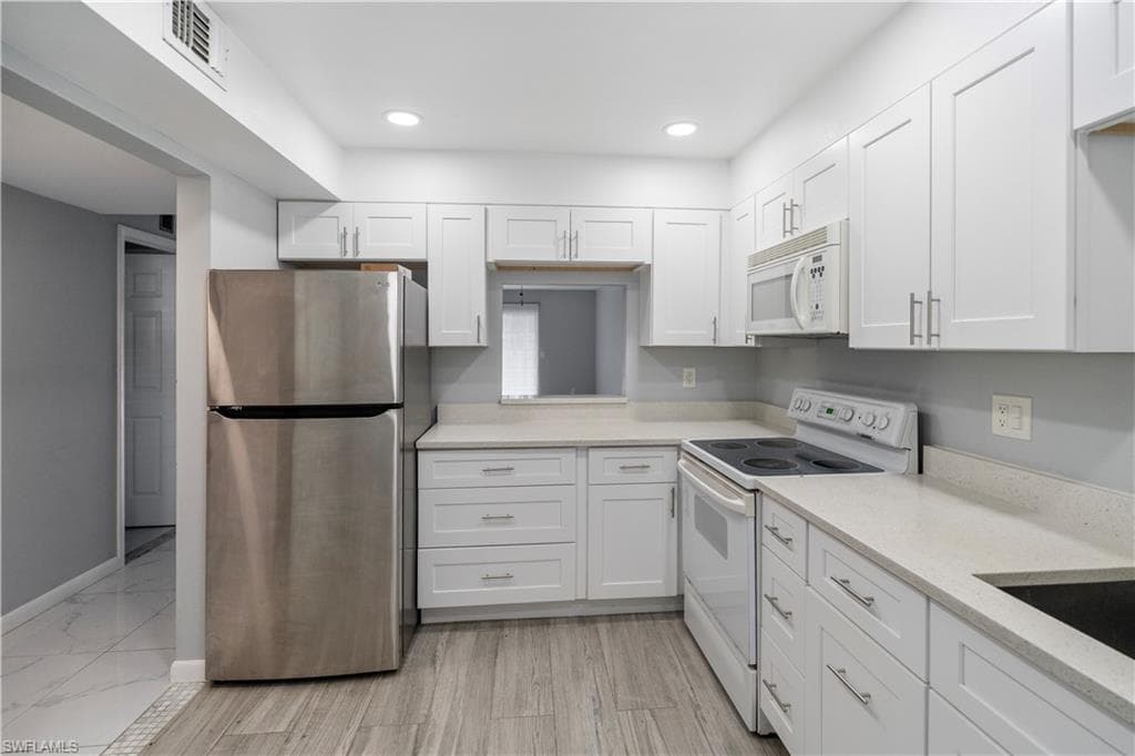 1490 Memoli LN # 2, FORT MYERS FL 33919-2