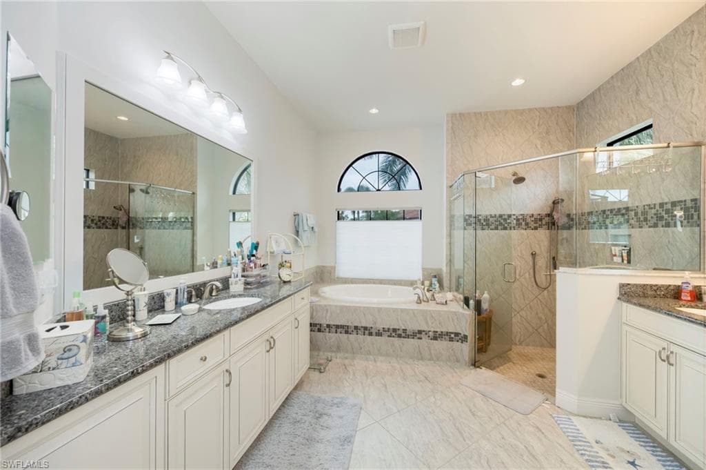 23016 Sanabria LOOP, BONITA SPRINGS FL 34135-18