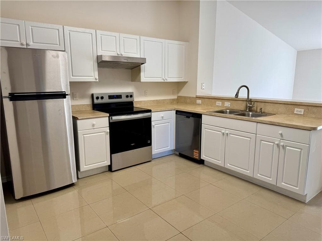 10743 Robinson ST, FORT MYERS FL 33908-2