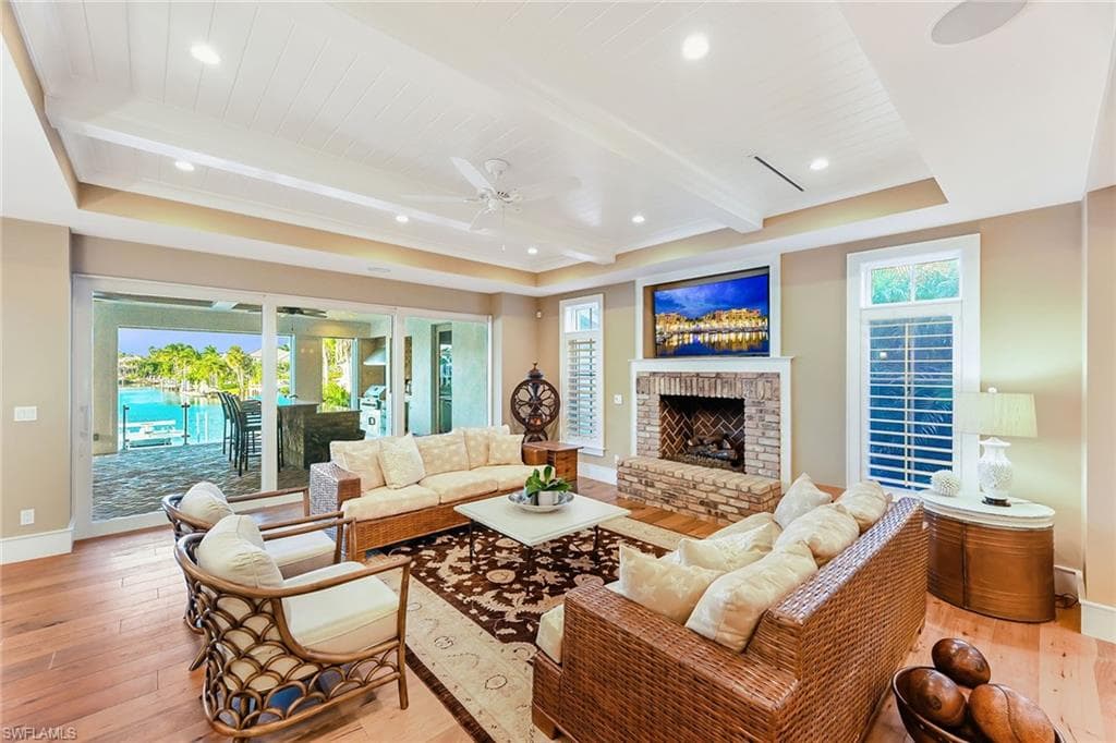 481 21st AVE S, NAPLES FL 34102-5