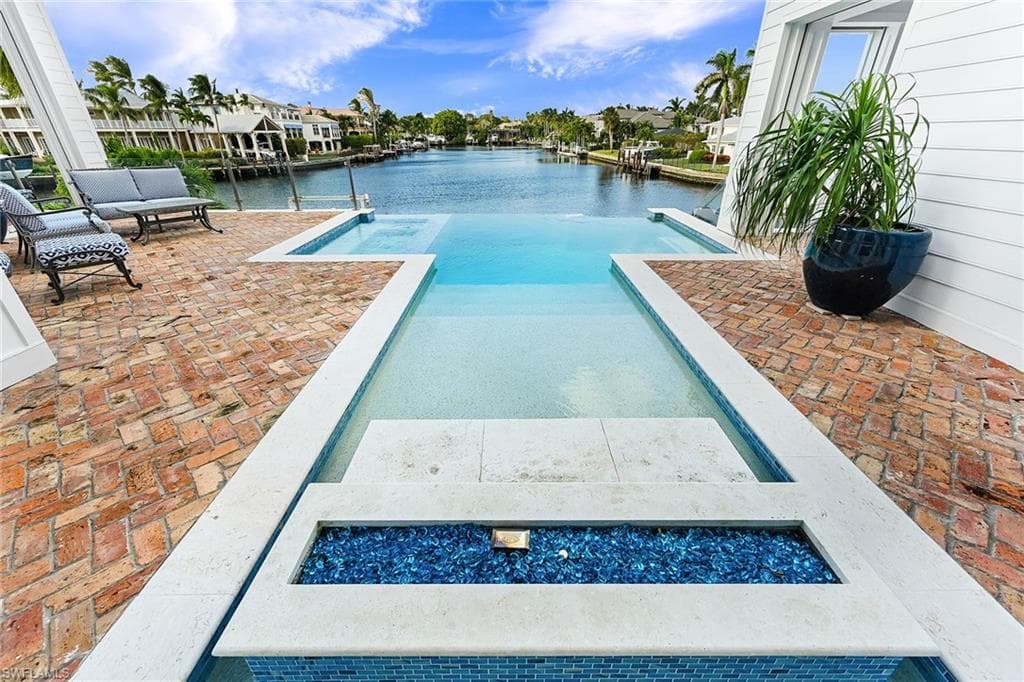 481 21st AVE S, NAPLES FL 34102-45
