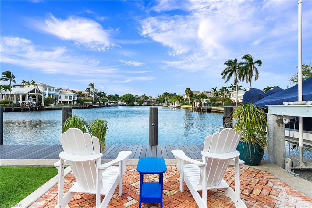 481 21st AVE S, NAPLES FL 34102-37