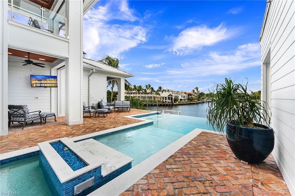 481 21st AVE S, NAPLES FL 34102-48