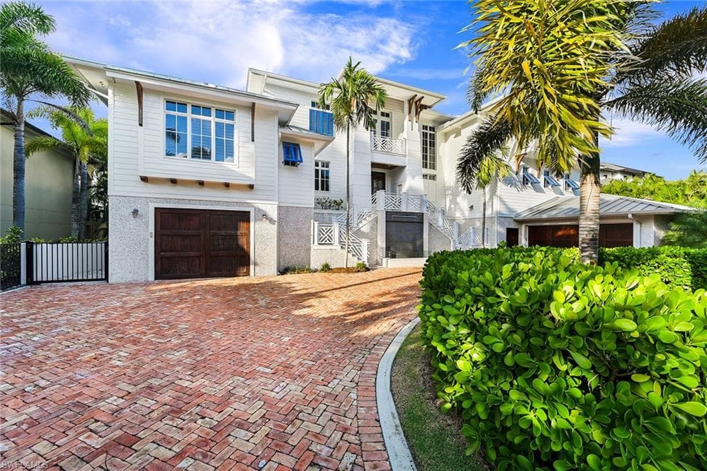 481 21st AVE S, NAPLES FL 34102-49