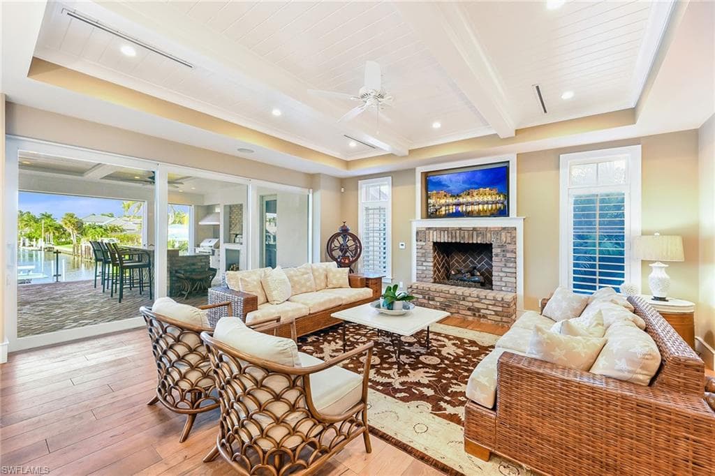 481 21st AVE S, NAPLES FL 34102-7