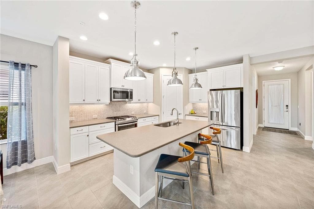 2303 Marquesa CIR, NAPLES FL 34112-8