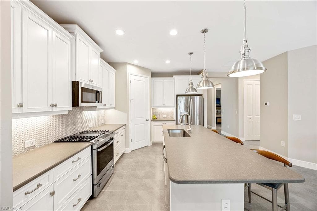 2303 Marquesa CIR, NAPLES FL 34112-9