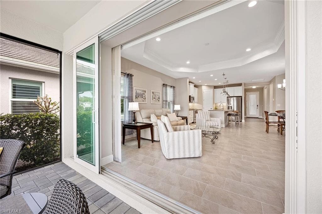 2303 Marquesa CIR, NAPLES FL 34112-18