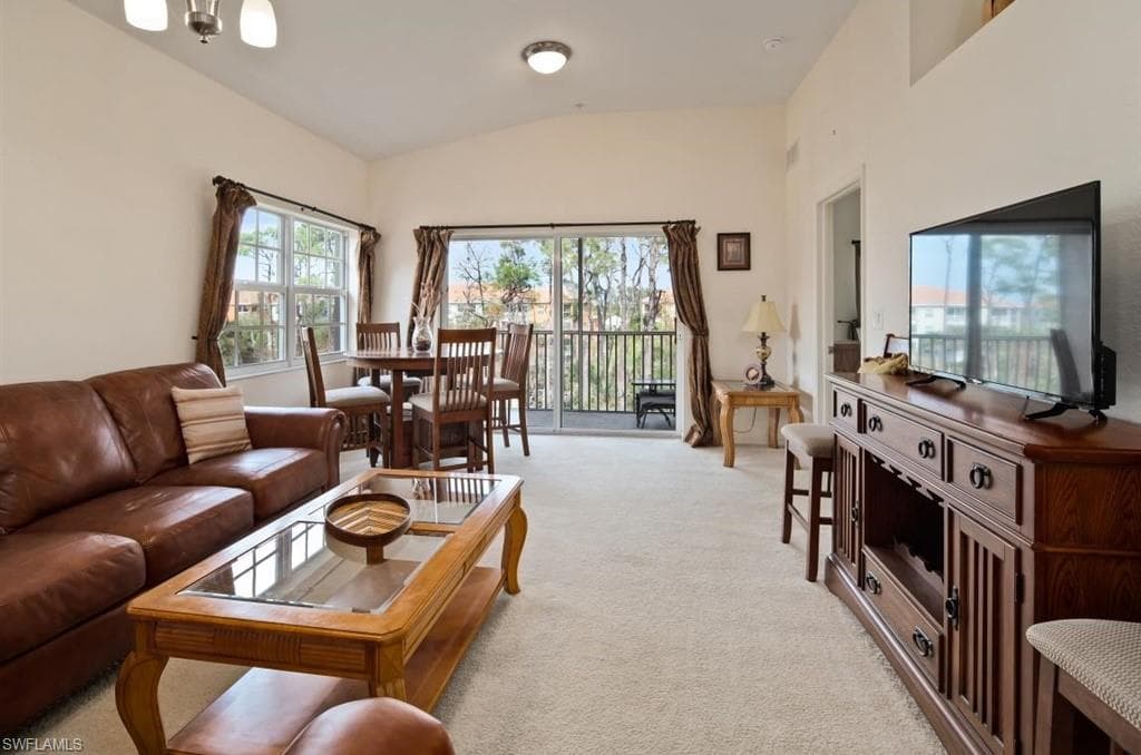 4510 Botanical Place CIR # 402, NAPLES FL 34112-2