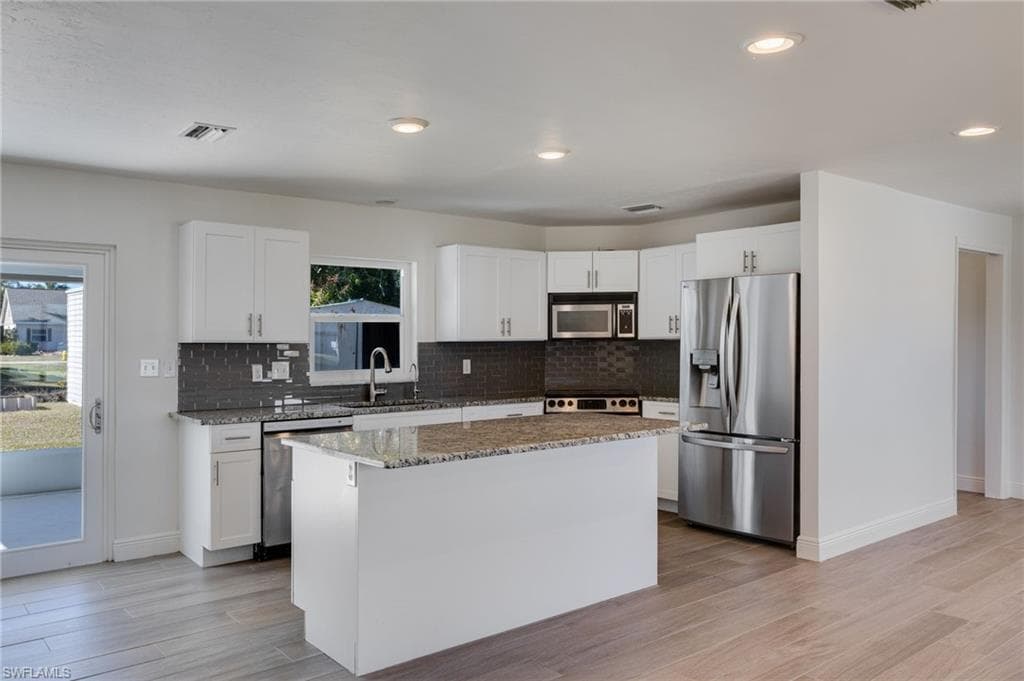 7171 Drake DR, FORT MYERS FL 33908-5