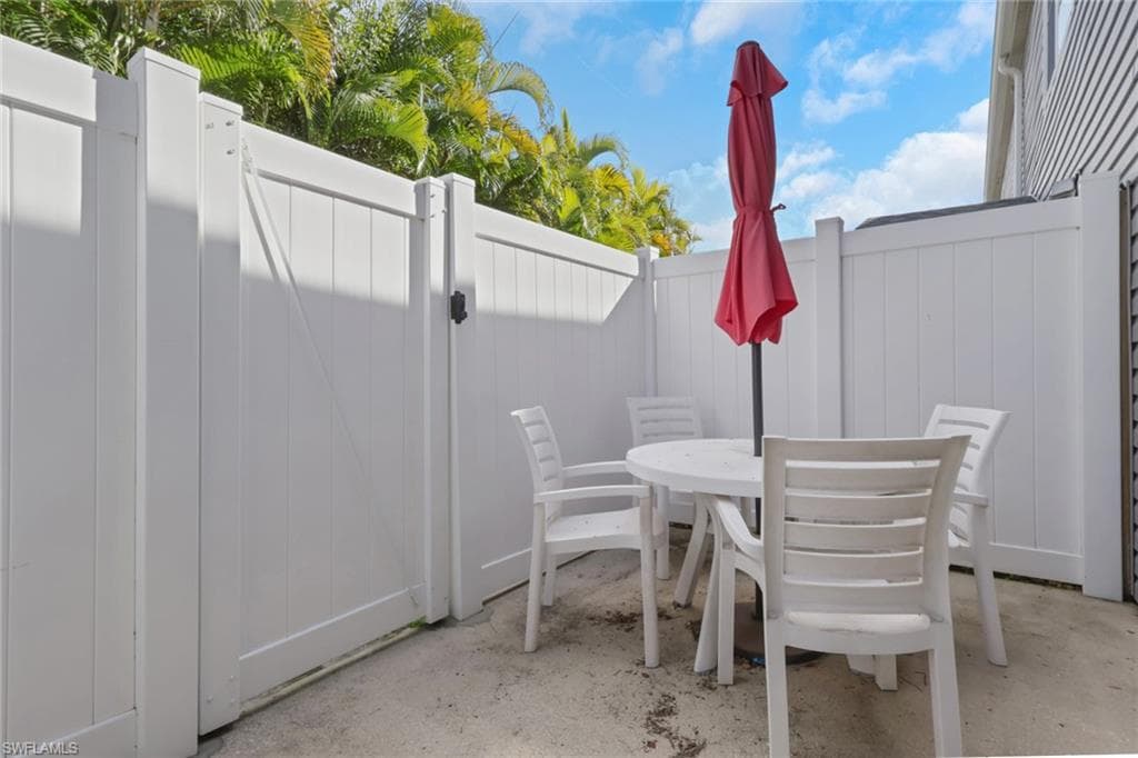 4641 SW Santa Barbara PL 2-12