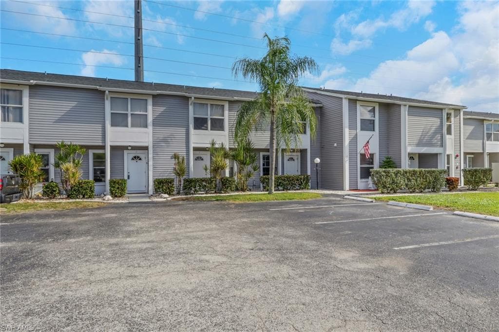 4641 SW Santa Barbara PL 2-25