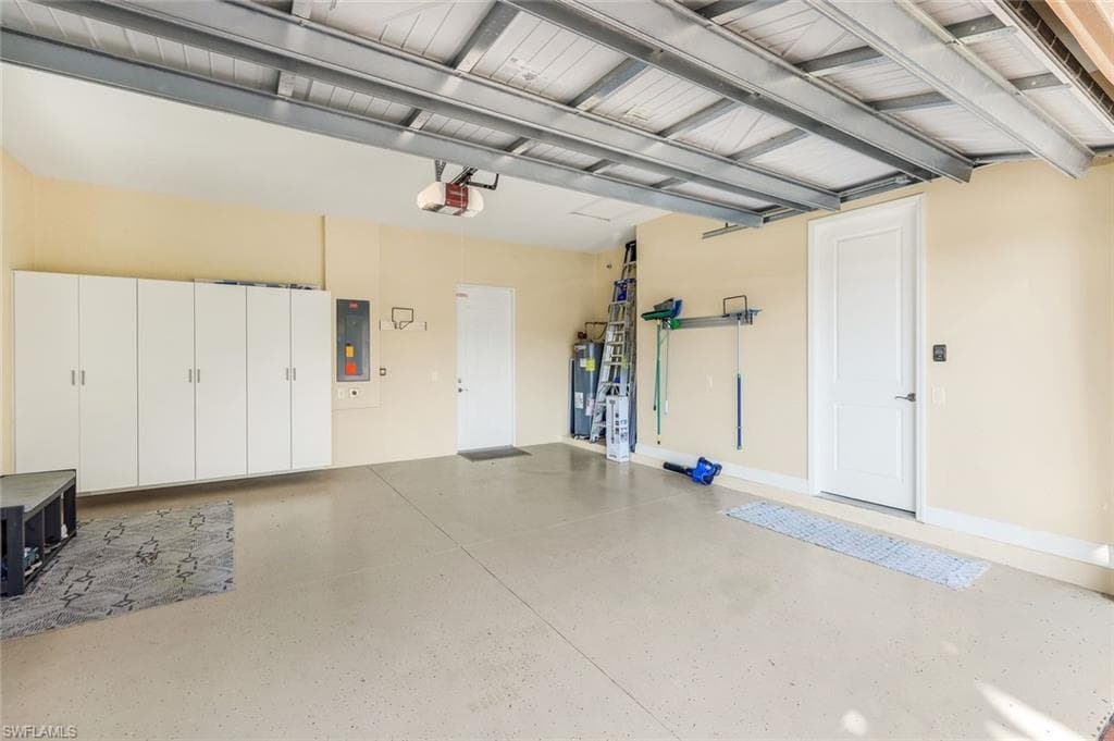 11925 Heather Woods CT, NAPLES FL 34120-39