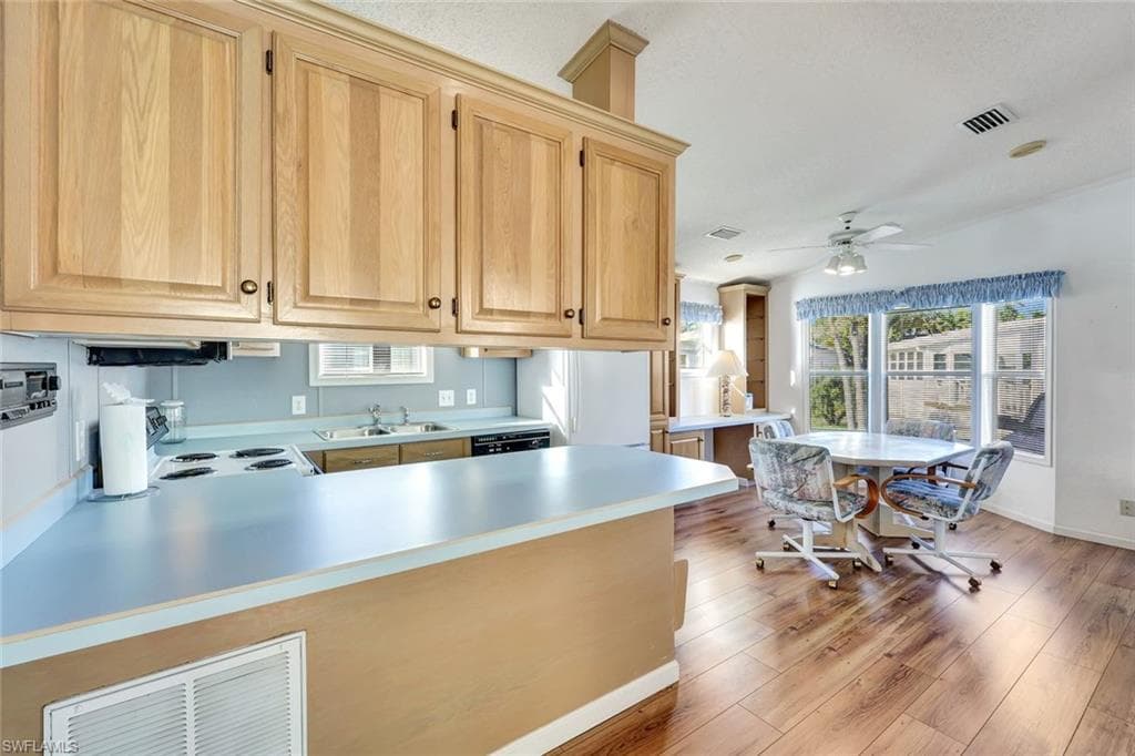 10827 Little Heron CIR, ESTERO FL 33928-10