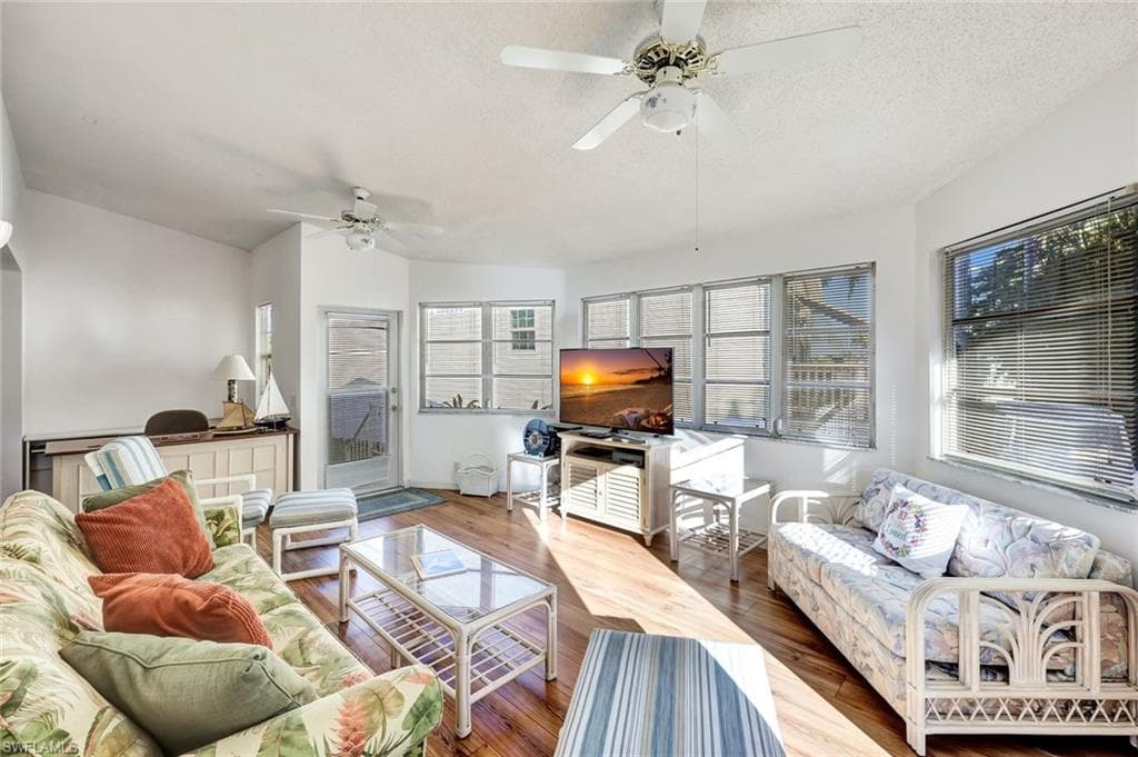 10827 Little Heron CIR, ESTERO FL 33928-7