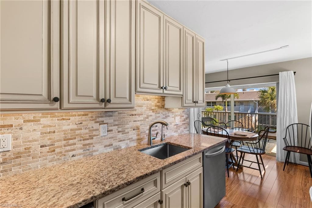 601 Periwinkle WAY # 5, SANIBEL FL 33957-17