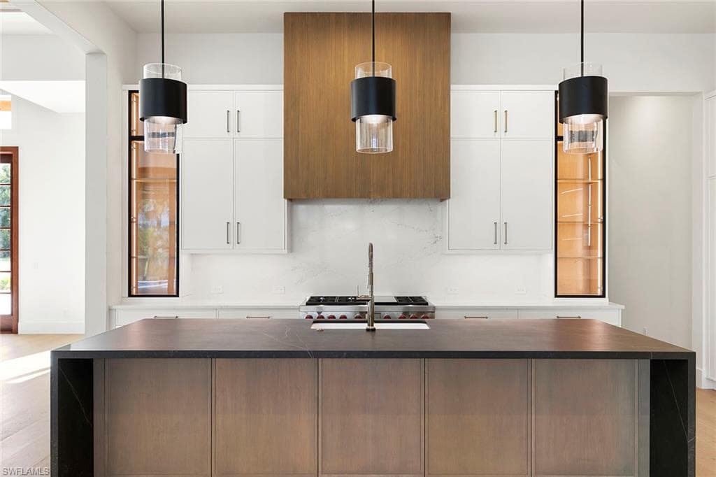 2309 Anthony CT-7