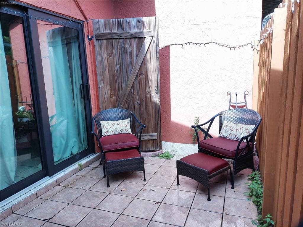 804 SW 47th TER # 202, CAPE CORAL FL 33914-1