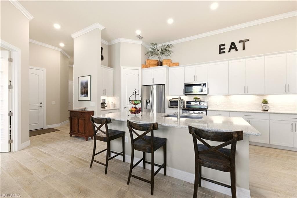 7253 Wilton DR, NAPLES FL 34109-16