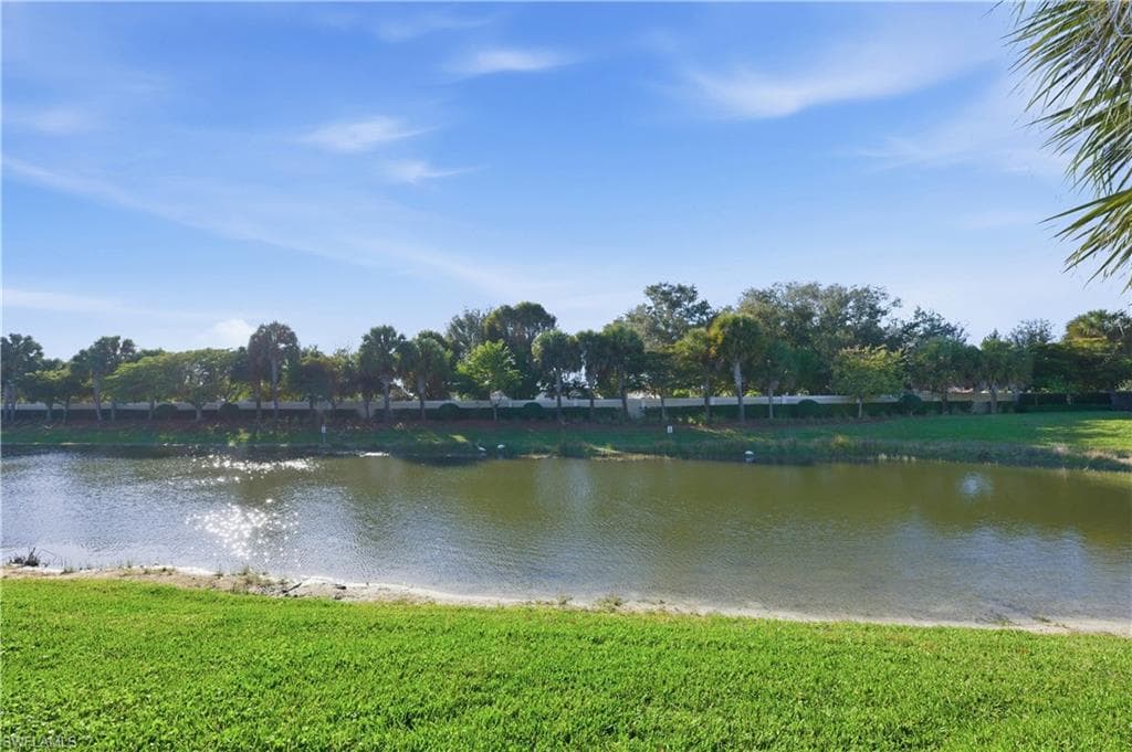 7253 Wilton DR, NAPLES FL 34109-2