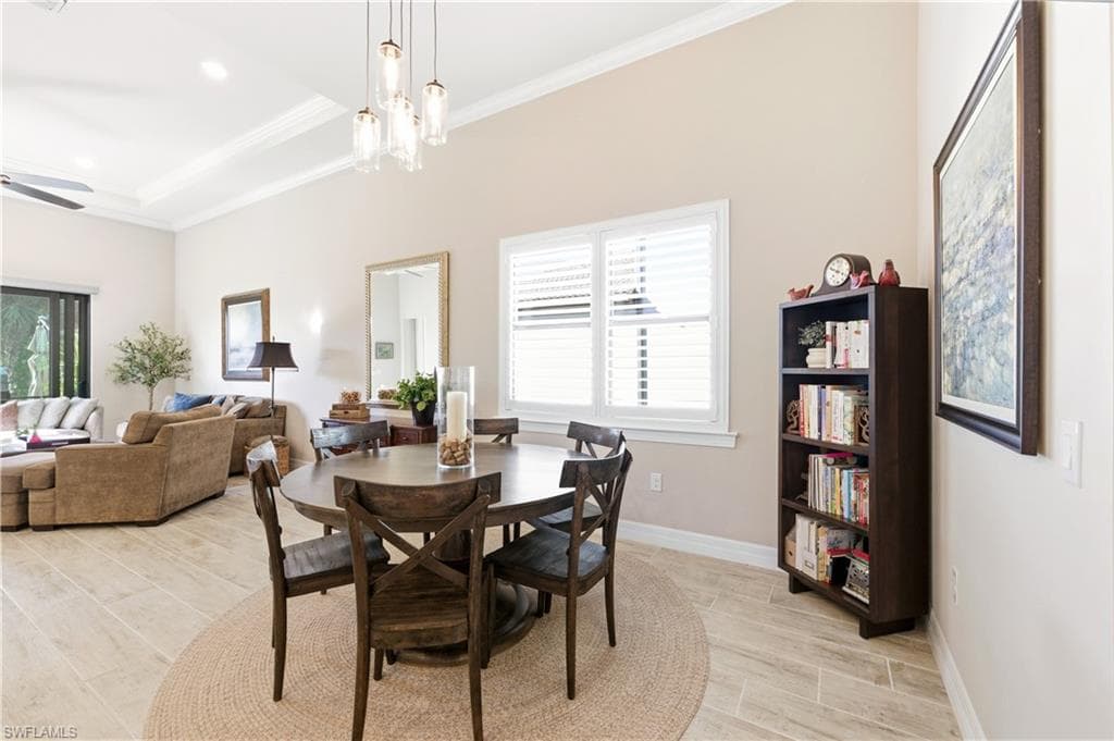 7253 Wilton DR, NAPLES FL 34109-23