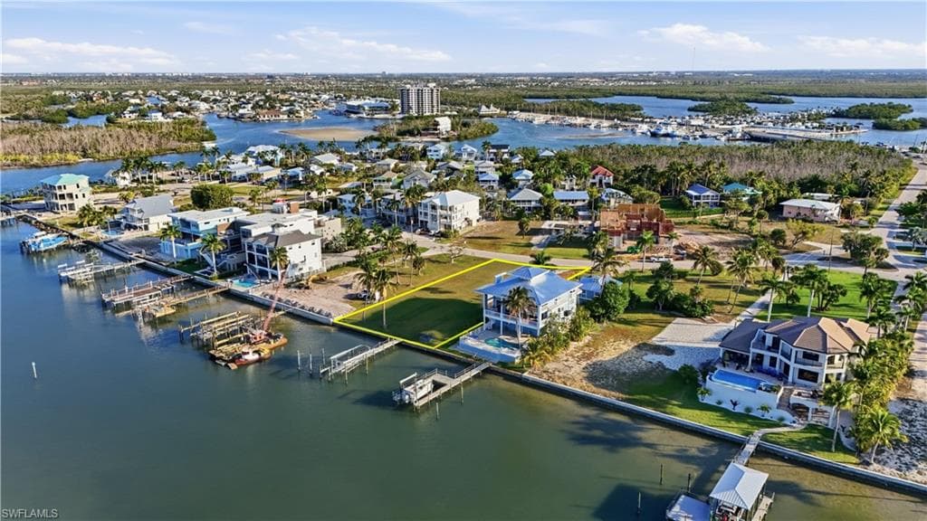 948 San Carlos DR, FORT MYERS BEACH FL 33931-5