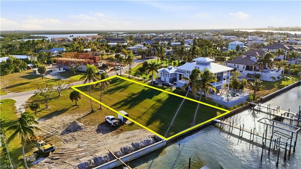 948 San Carlos DR, FORT MYERS BEACH FL 33931-6