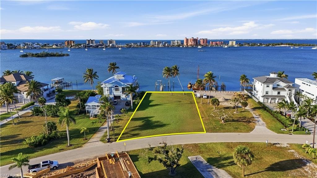 948 San Carlos DR, FORT MYERS BEACH FL 33931-2