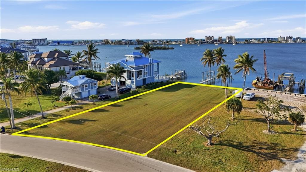 948 San Carlos DR, FORT MYERS BEACH FL 33931-13