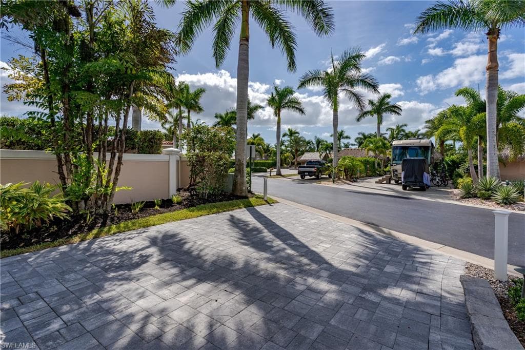 13547 Snook CIR, NAPLES FL 34114-23