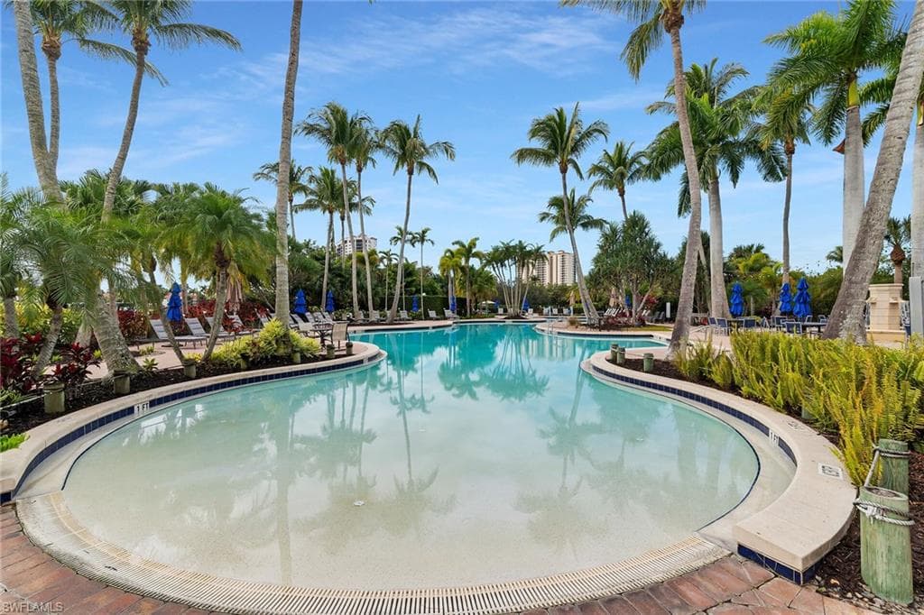 1065 Borghese LN # 1902, NAPLES FL 34114-33