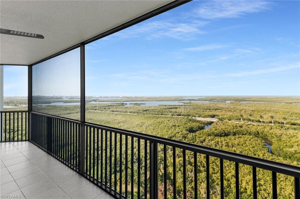 1065 Borghese LN # 1902, NAPLES FL 34114-3