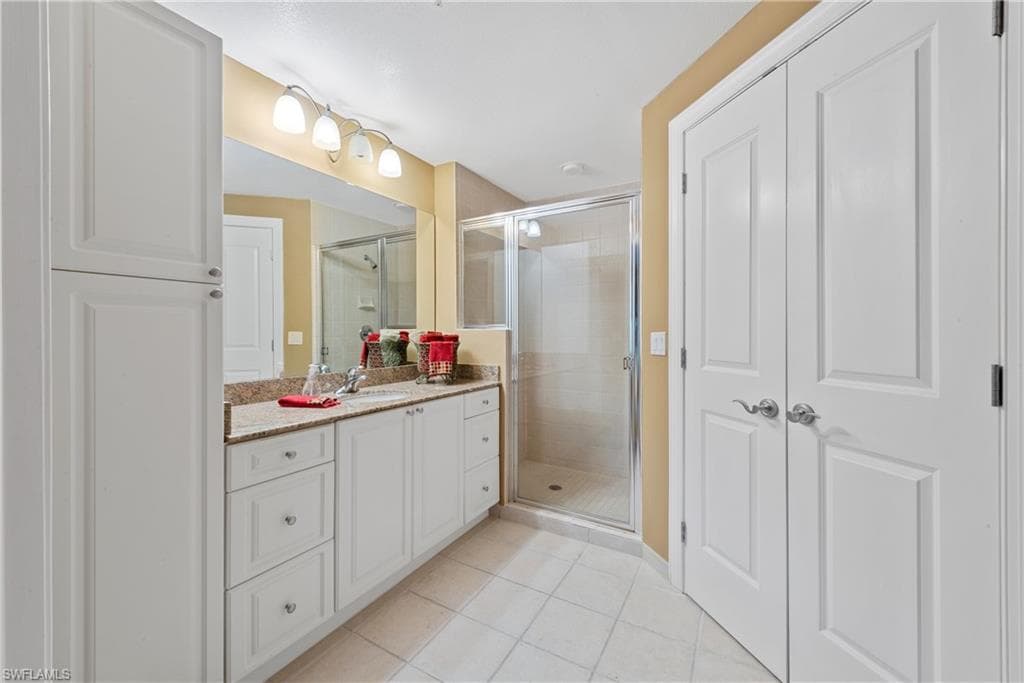 2825 Palm Beach BLVD # 214, FORT MYERS FL 33916-8