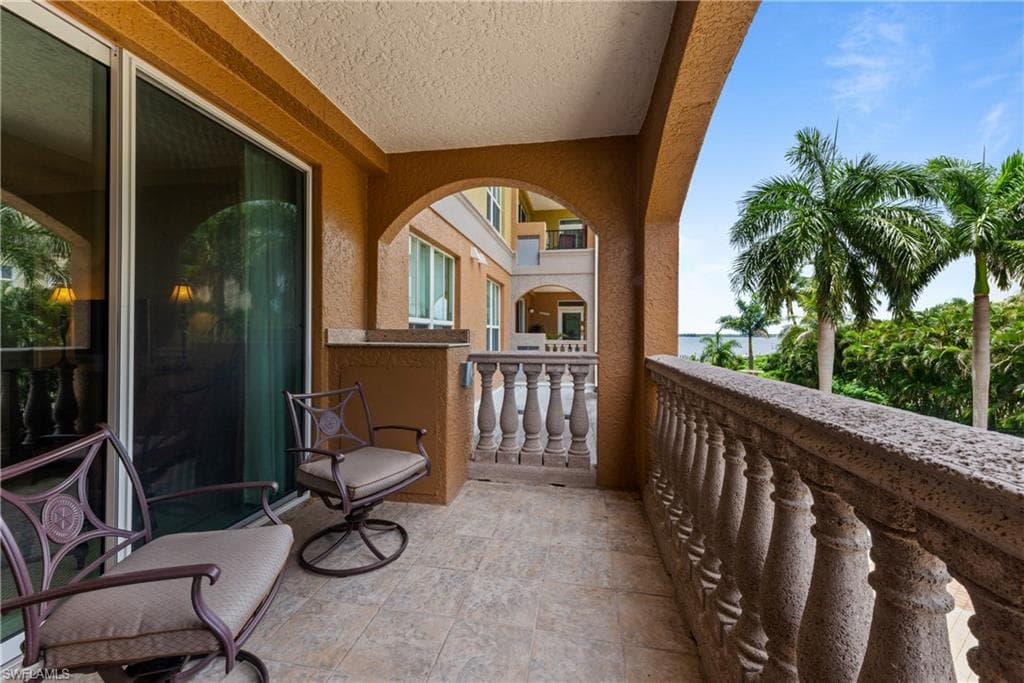 2825 Palm Beach BLVD # 214, FORT MYERS FL 33916-13