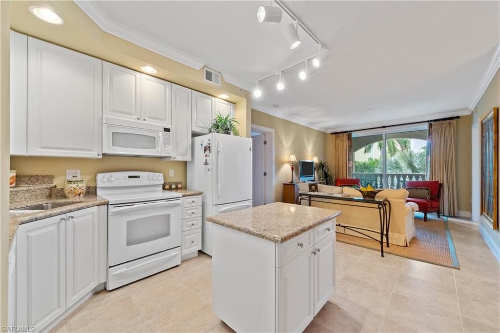 2825 Palm Beach BLVD # 214, FORT MYERS FL 33916-10