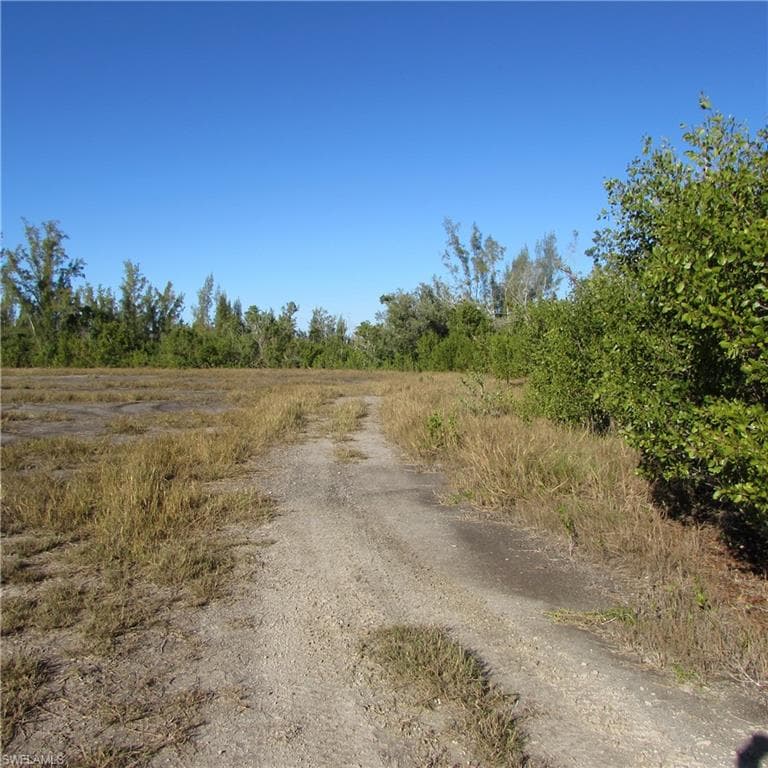13686 Ficus Tree LN, BOKEELIA FL 33922-4