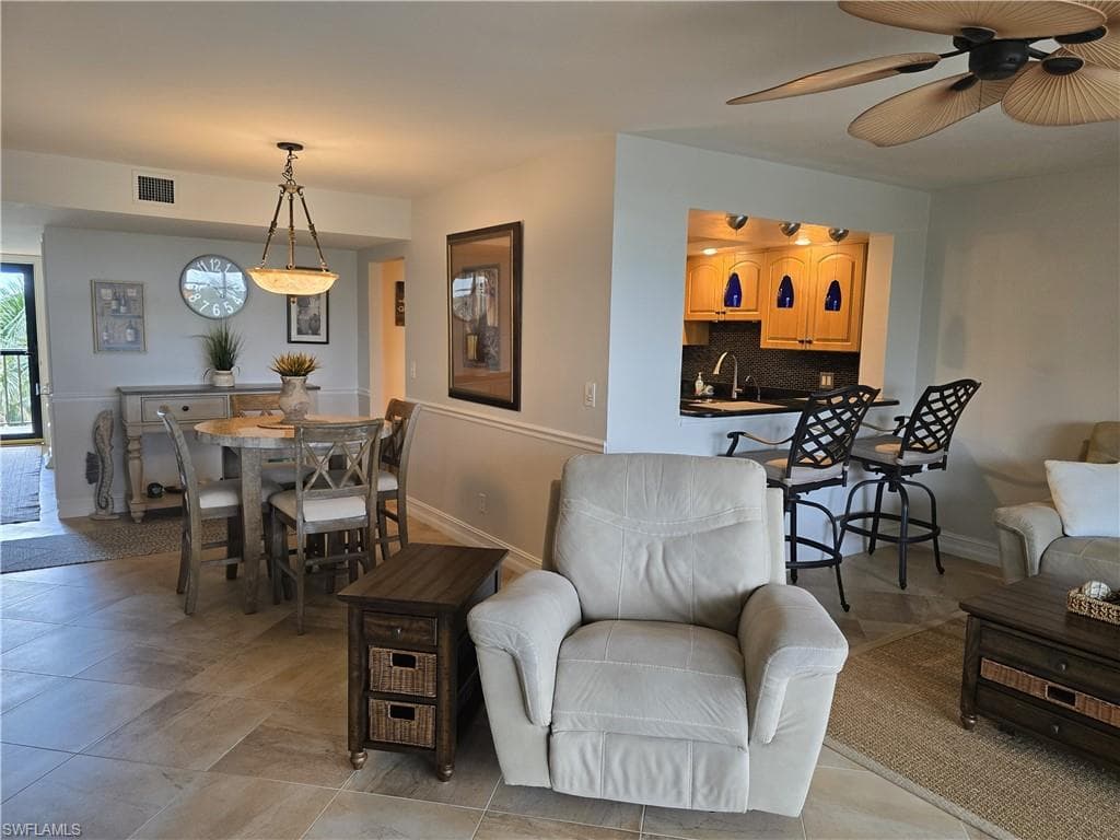 7119 Lakeridge View CT # 302, FORT MYERS FL 33907-26