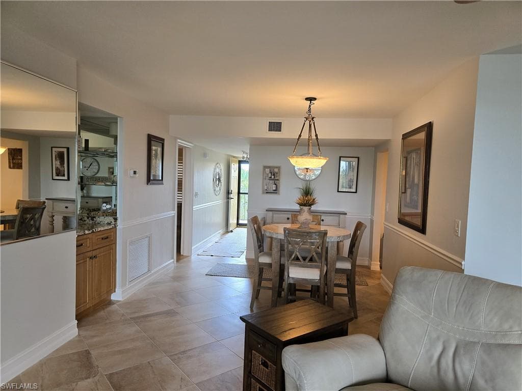 7119 Lakeridge View CT # 302, FORT MYERS FL 33907-25