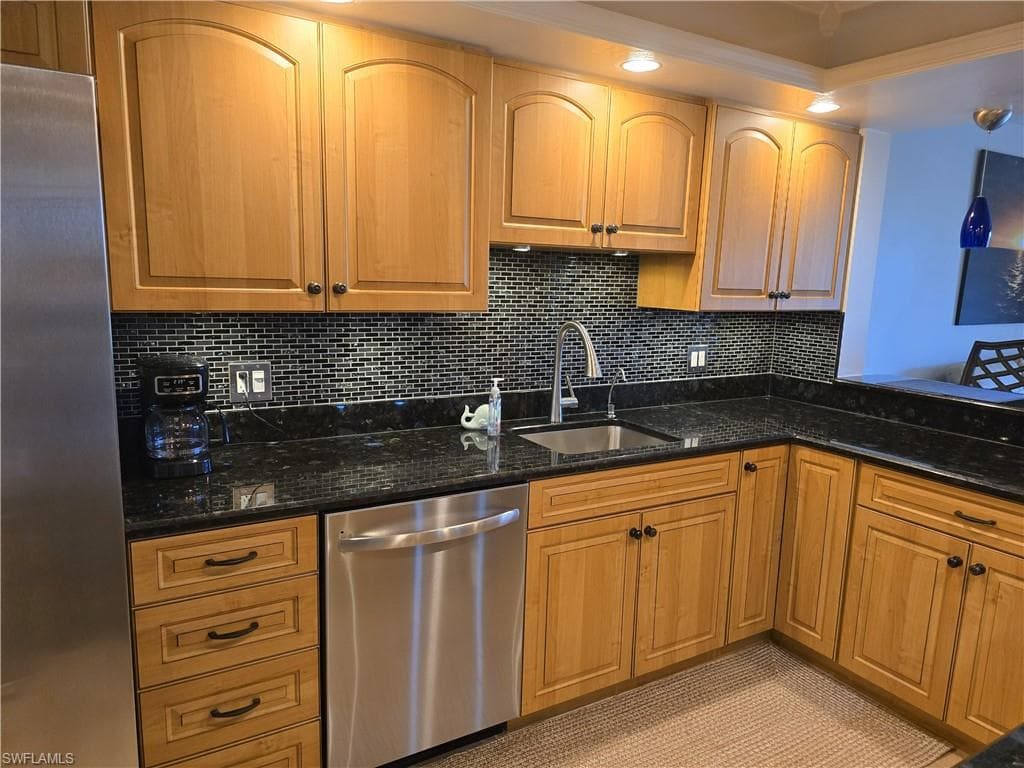7119 Lakeridge View CT # 302, FORT MYERS FL 33907-14