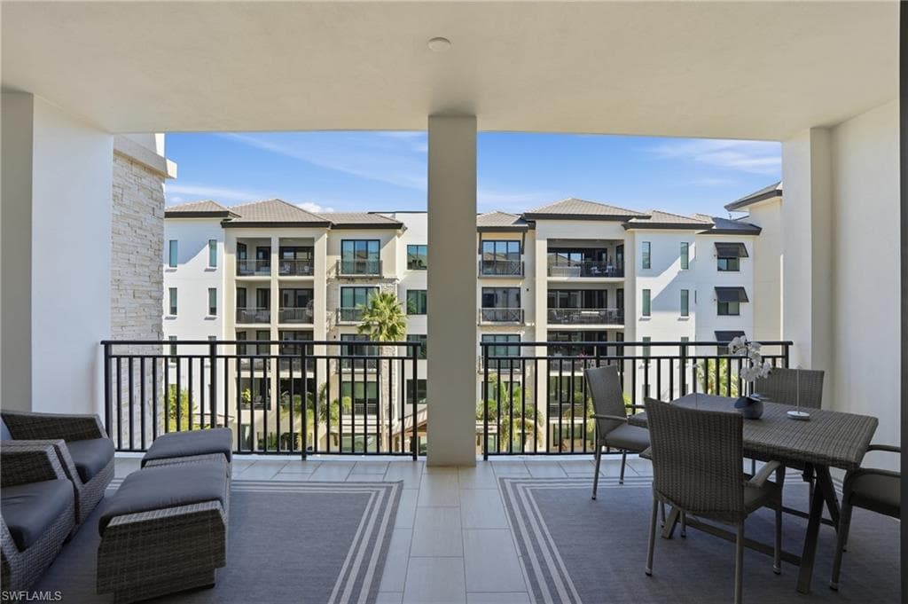 1030 3rd AVE S # 417, NAPLES FL 34102-36
